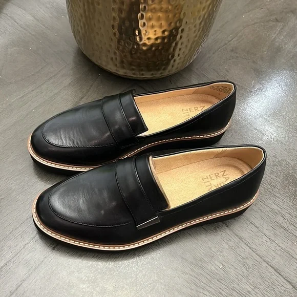 Naturalizer Adiline Platform Loafer (WIDE) - Picture 7 of 10